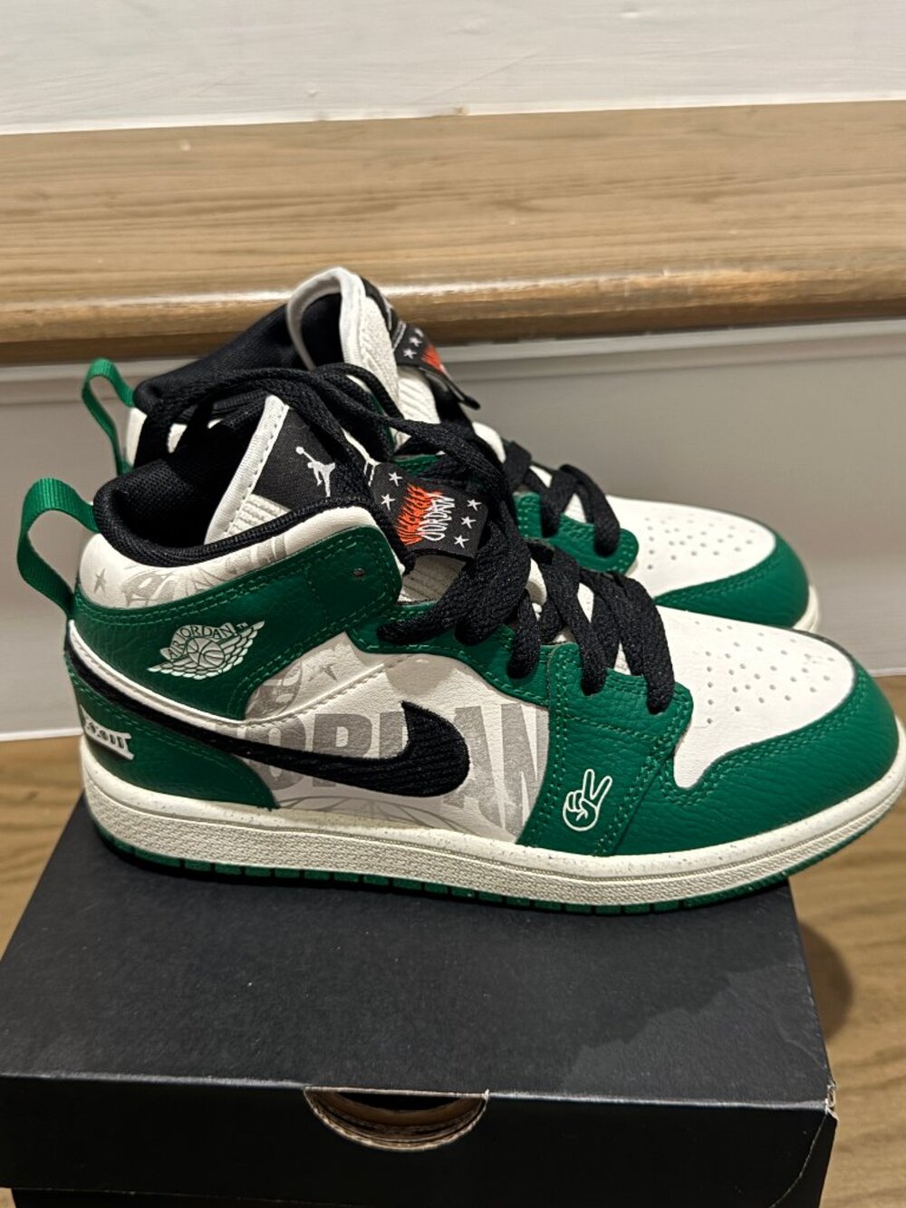 Jordan 1 Mid SE - Overbranded (PS) - Youth 2Y(US)